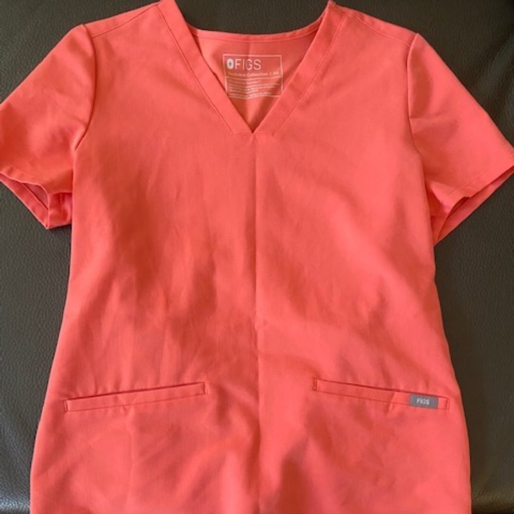 Three Pocket Scrub Top